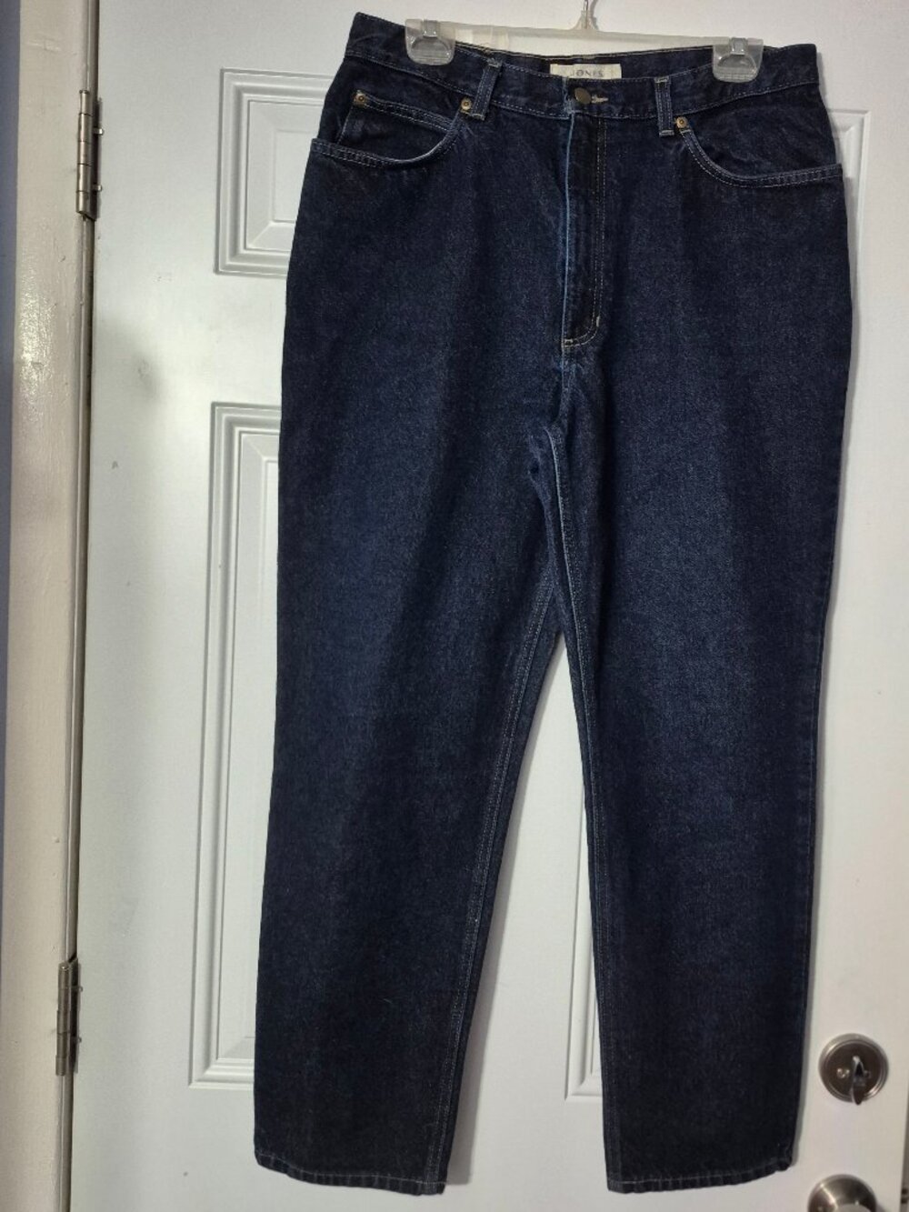 Women's Jeans. Jones Sport. size 14. Dark wash blue. 100% cotton.